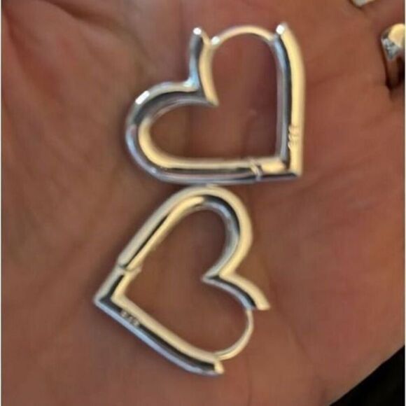 The Statement Heart earrings hoop huggie in 925 silver - Picture 3 of 6